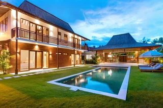 Керобокан: Villa Aloui by Villa Finder