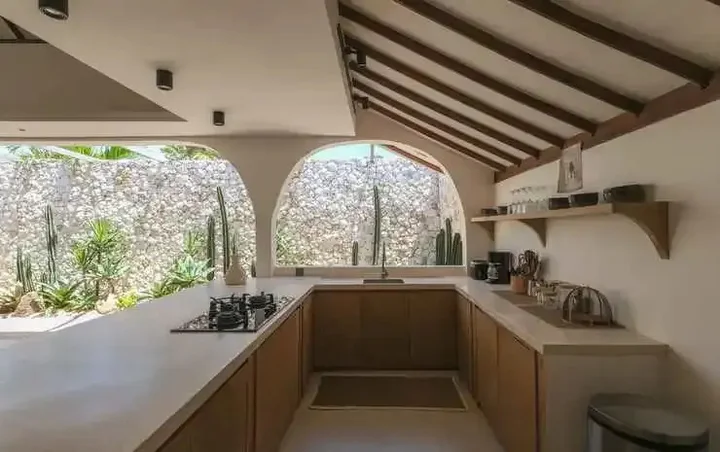 Керобокан: Casa Luce