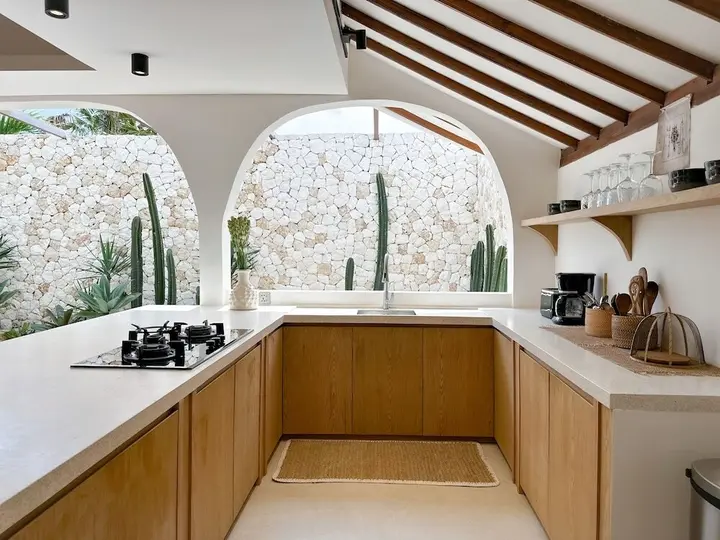 Керобокан: Casa Luce