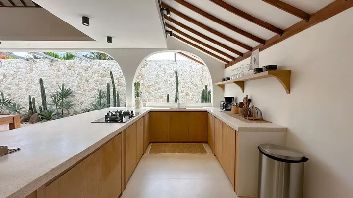 Керобокан: Casa Luce