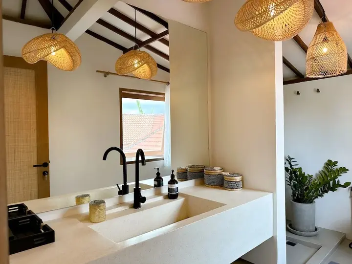 Керобокан: Casa Luce