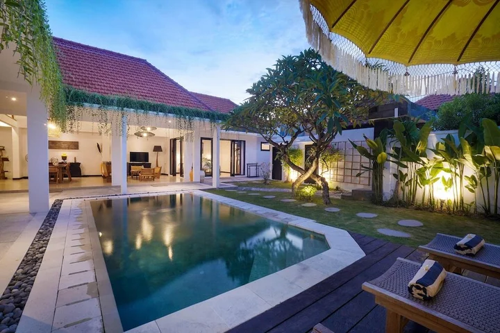 Кута: Sunglow Villa