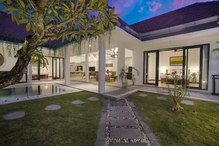 Кута: Sunglow Villa