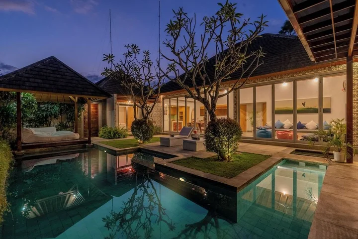Кута: Villa Becca Seminyak