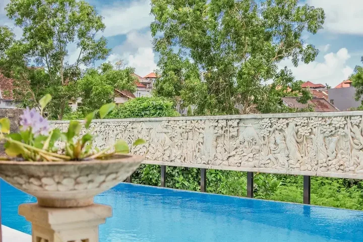 Унгасан: Villa Asmara