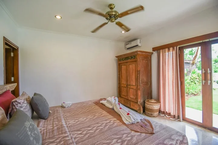 Унгасан: Villa Asmara