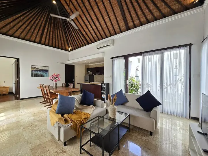 Унгасан: Villa Jade