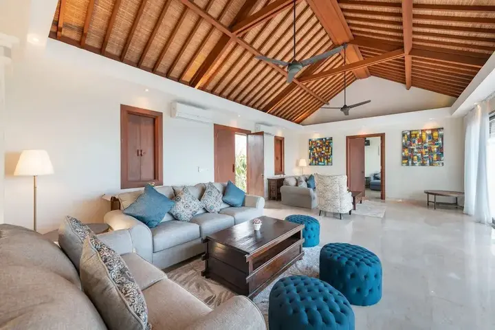 Унгасан: Karang Saujana Estate