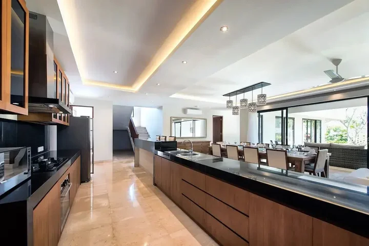 Унгасан: Karang Saujana Estate