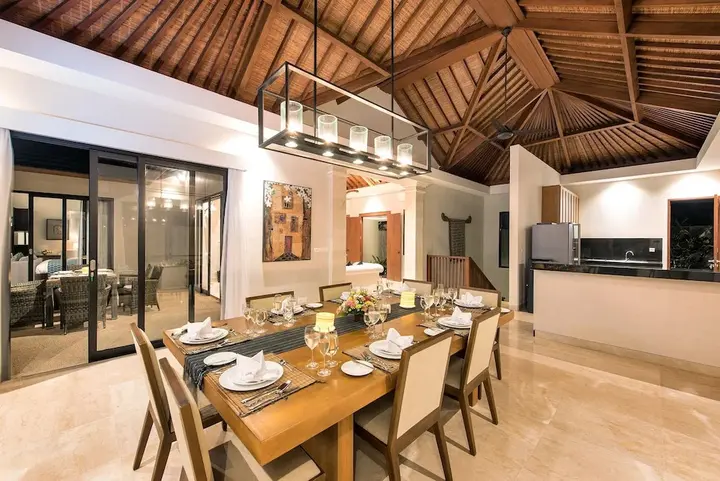 Унгасан: Karang Saujana Estate