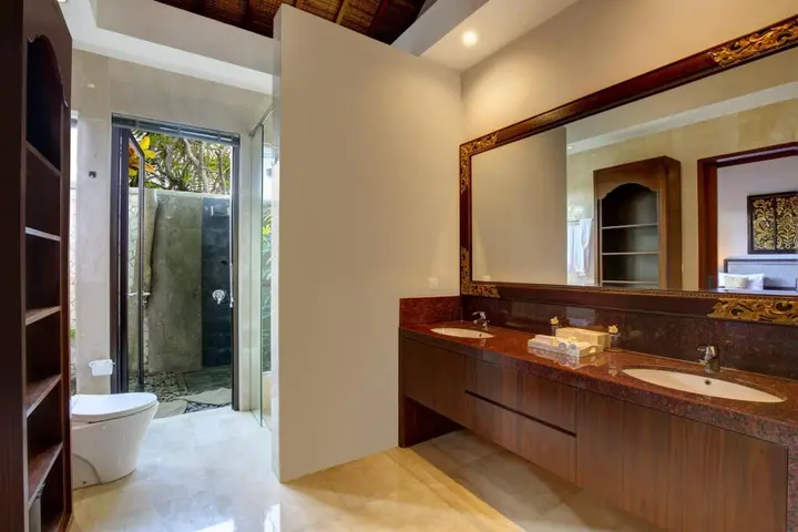 Унгасан: Karang Saujana Estate