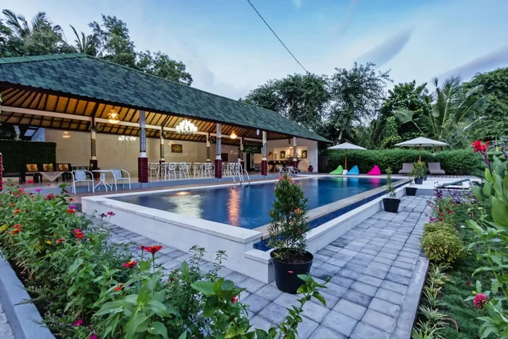 Пенида: Kesari Glory Hotel