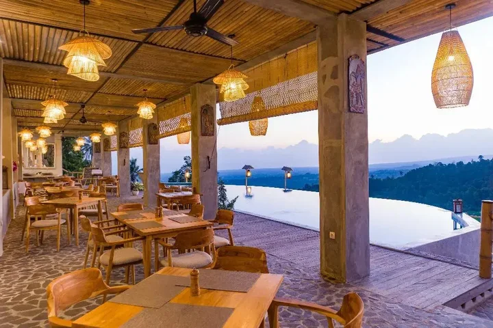 Сукасада: Maha Hills Resort by Mahaprana Experience