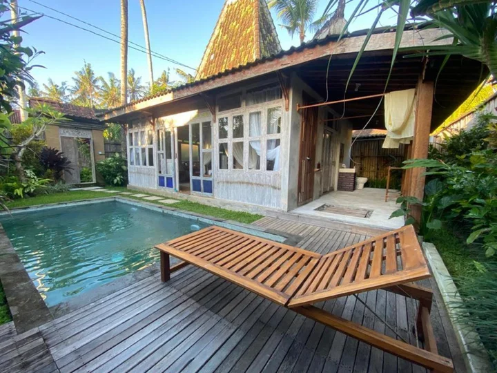 Сукавати: Sarini Villas