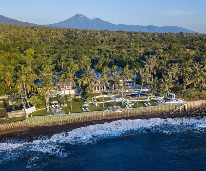 Туламбен: Kanna Seafront Estate