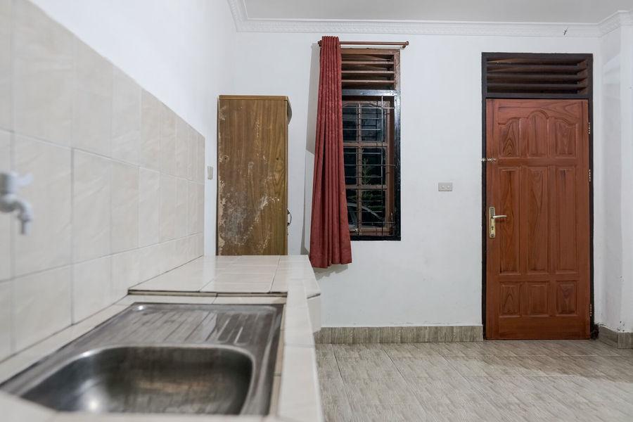 Озеро Тоба: Hotel 78 Parapat Mitra RedDoorz