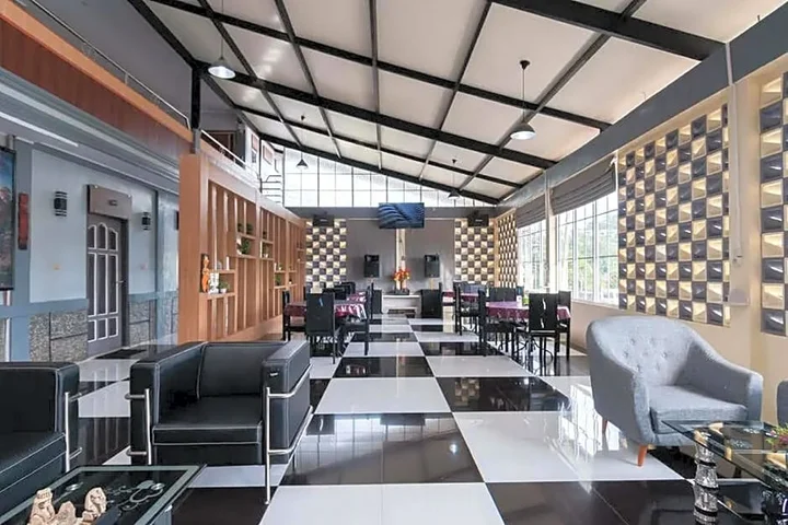 Озеро Тоба: Hotel 78 Parapat Mitra RedDoorz