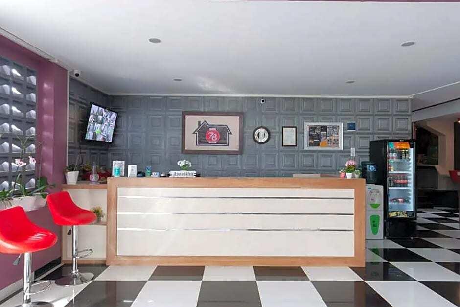 Озеро Тоба: Hotel 78 Parapat Mitra RedDoorz