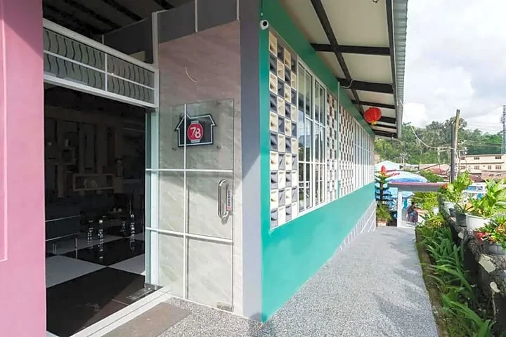 Озеро Тоба: Hotel 78 Parapat Mitra RedDoorz