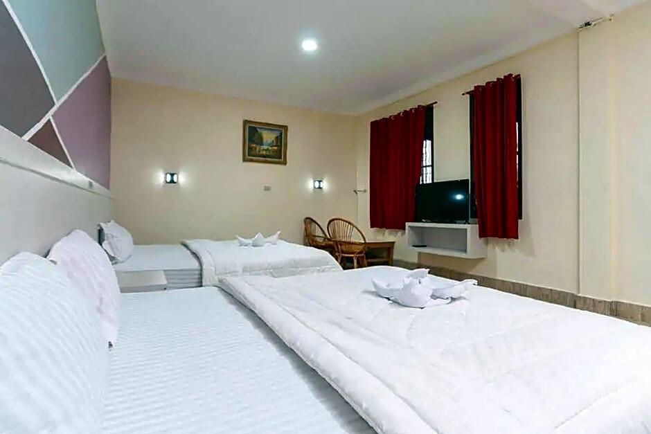 Озеро Тоба: Hotel 78 Parapat Mitra RedDoorz