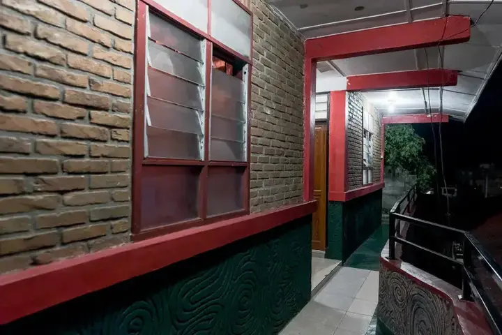 Озеро Тоба: Hotel 78 Parapat Mitra RedDoorz