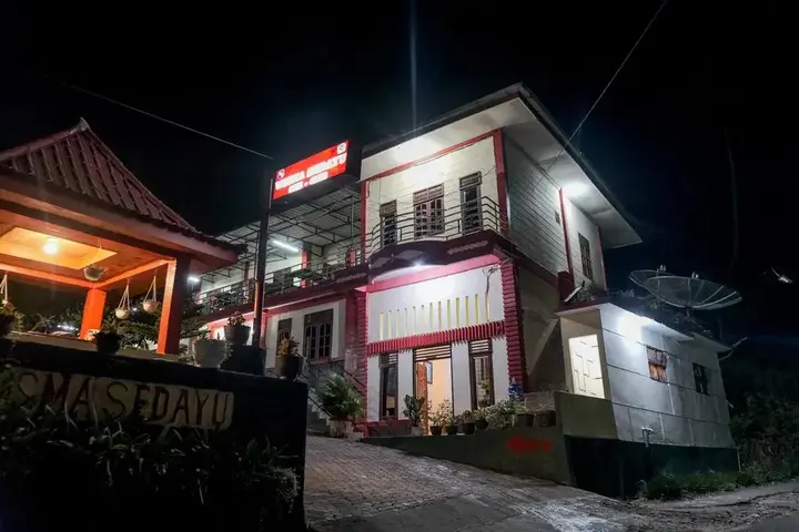 Озеро Тоба: Hotel 78 Parapat Mitra RedDoorz
