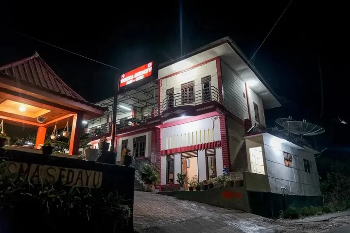 Озеро Тоба: Hotel 78 Parapat Mitra RedDoorz