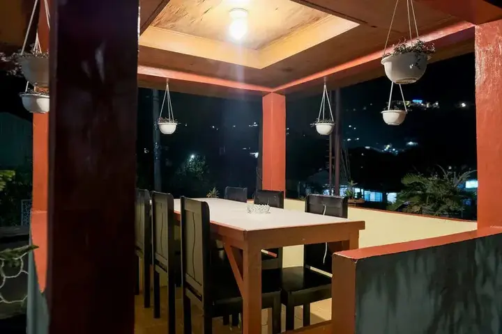 Озеро Тоба: Hotel 78 Parapat Mitra RedDoorz