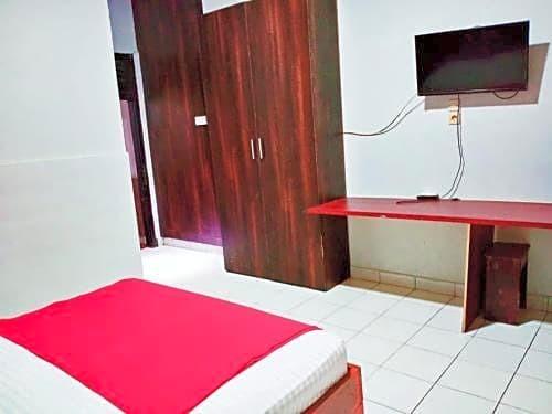 Саролангун: Hotel Ratu Sarolangun
