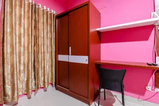 Депок: Khatarina Female Residence by ZUZU