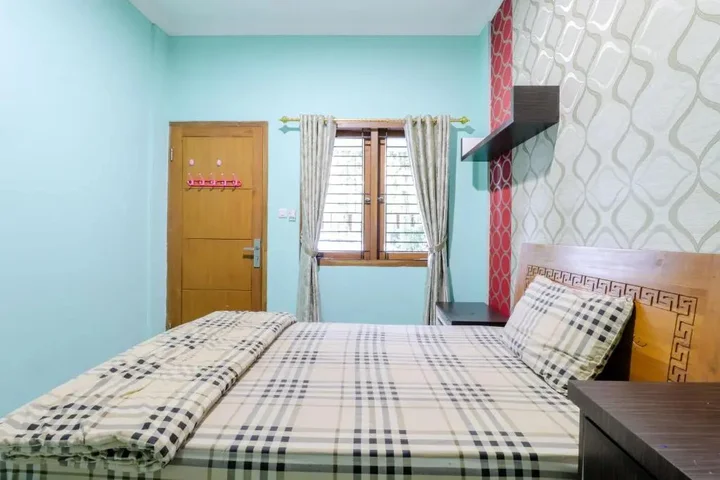 Депок: Khatarina Female Residence by ZUZU