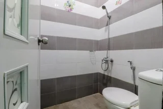 Депок: Khatarina Female Residence by ZUZU