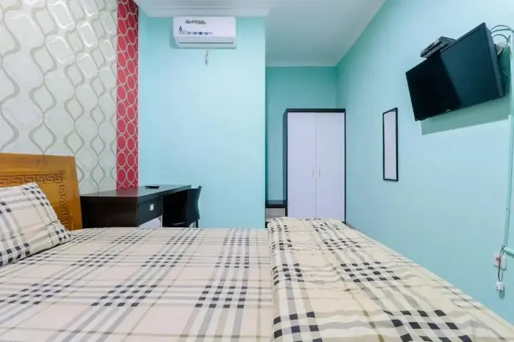 Депок: Khatarina Female Residence by ZUZU