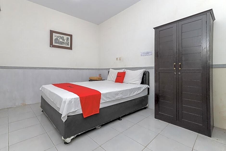 RedDoorz near Stasiun Malang Kota Lama 2 — фото 5