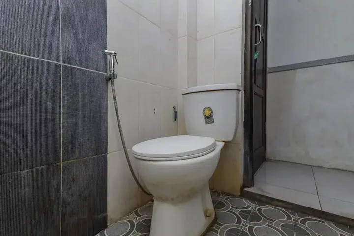 Маланг: RedDoorz near Stasiun Malang Kota Lama 2
