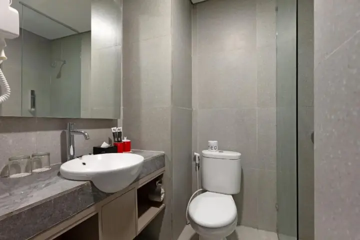 Суракарта: Hotel Neo Gading Solo