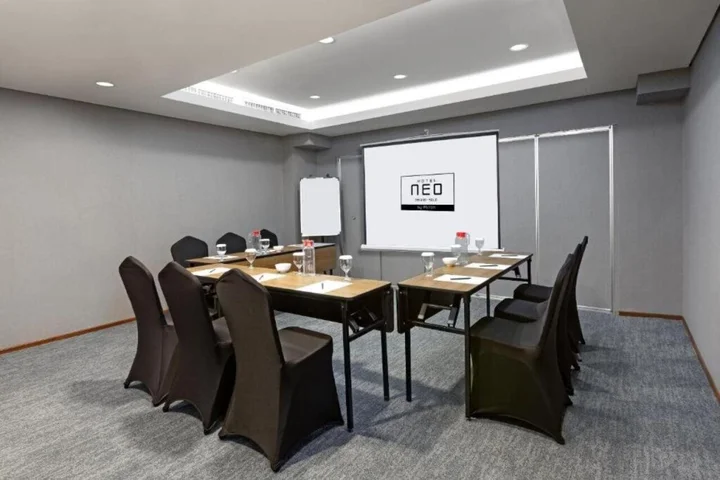 Суракарта: Hotel Neo Gading Solo