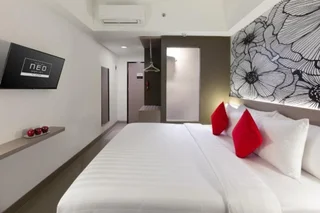 Суракарта: Hotel Neo Gading Solo
