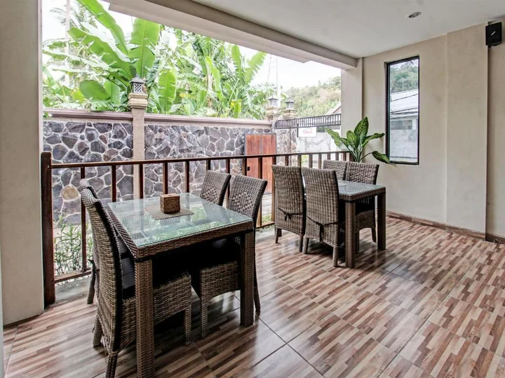 Сенджиги: Capital O 91696 Kimara Homestay And Resto