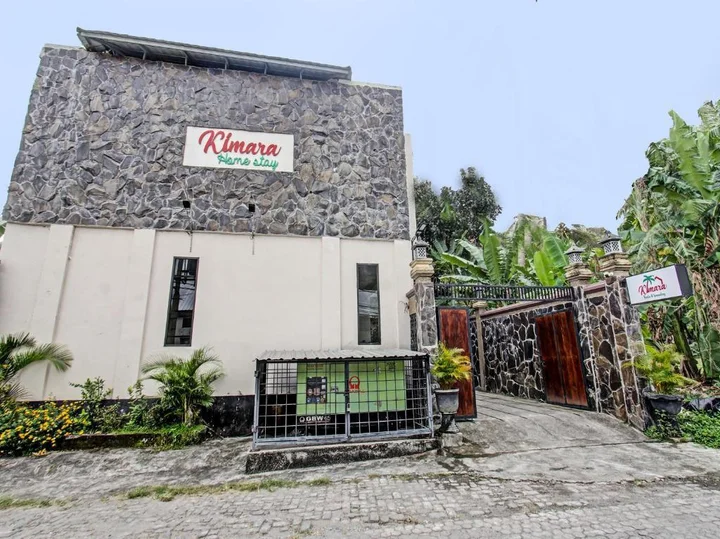 Сенджиги: Capital O 91696 Kimara Homestay And Resto