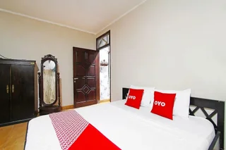 Депок: OYO 91172 Trihakso Guesthouse