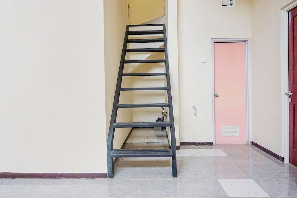 Маланг: SPOT ON 91615 Arumba Guest House Syariah