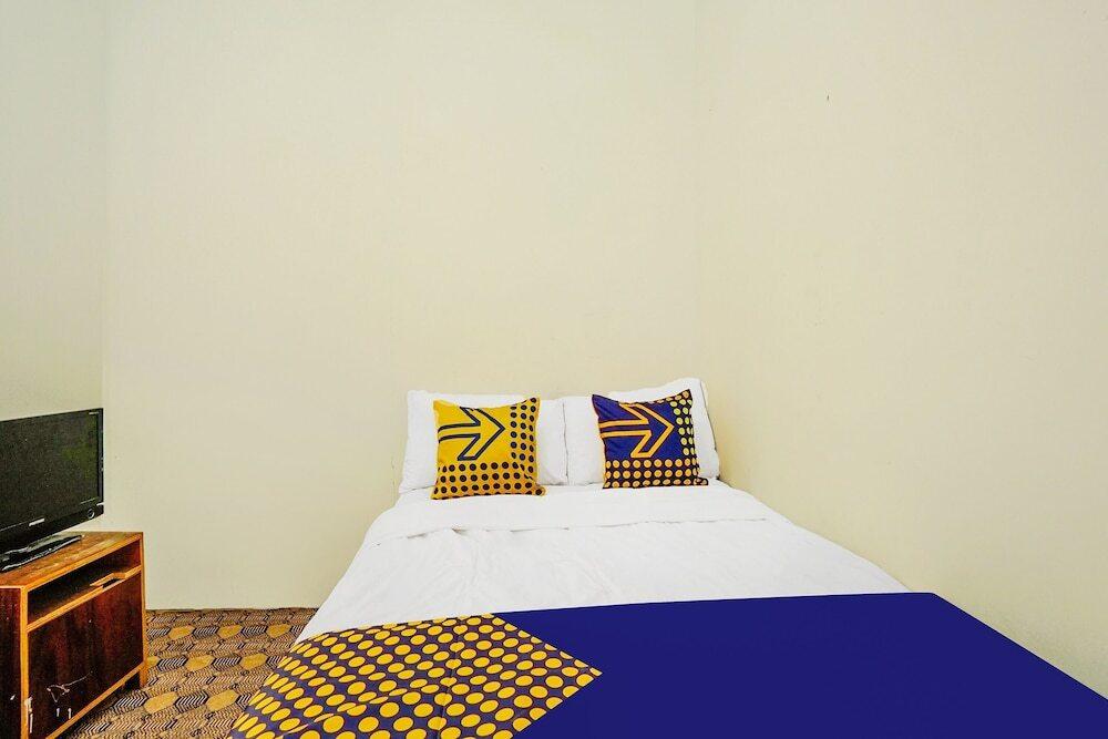 Маланг: SPOT ON 91615 Arumba Guest House Syariah