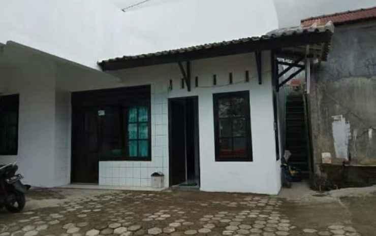 Батураден: Hotel Teratai Putih
