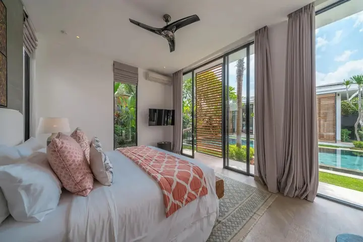 Чангу: Villa Vida Mira - Elegant 4BR Beachside Villa in Canggu