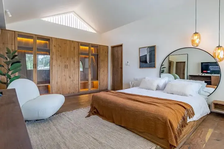 Переренан: Villa Vybe