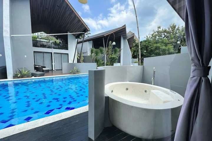 Беноа: Mana Villas Nusa Dua