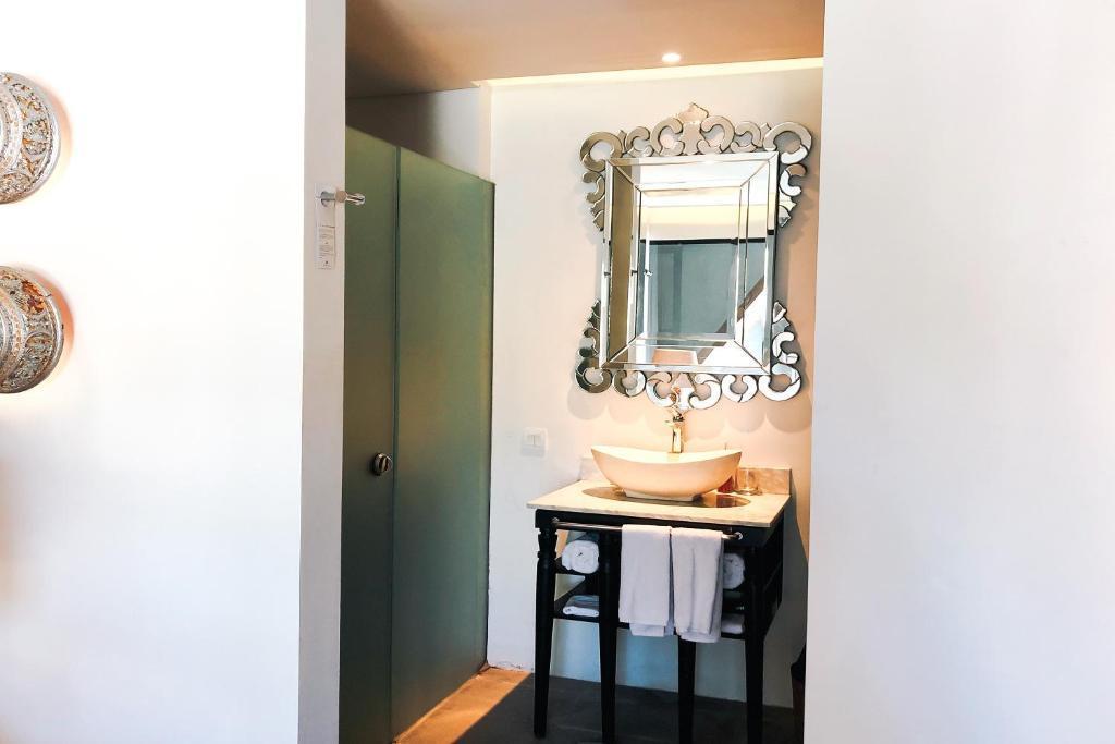 Беноа: Skati Villa