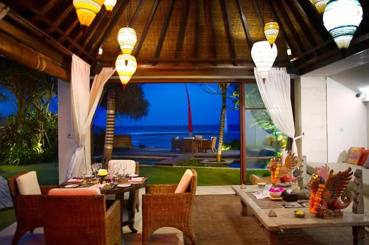 Сукавати: Aventus Luxury Beachfront Villa Gianyar
