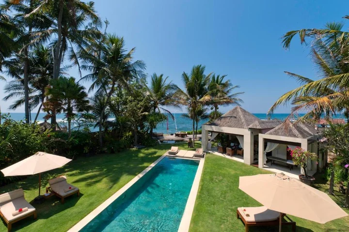 Сукавати: Aventus Luxury Beachfront Villa Gianyar
